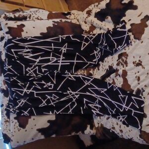 STYLE & CO. WOMENS PULL ON PANTS, SIZE 2X. BLACK AND WHITE.